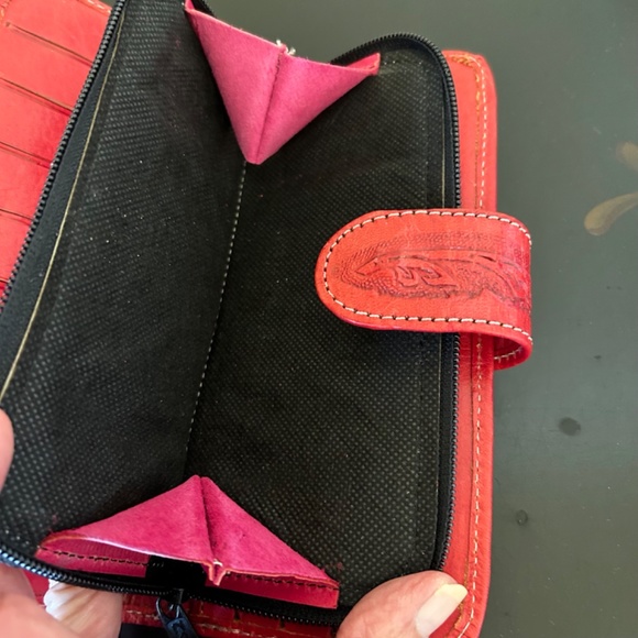 Red Leather Wallet. NWOT - Picture 4 of 7